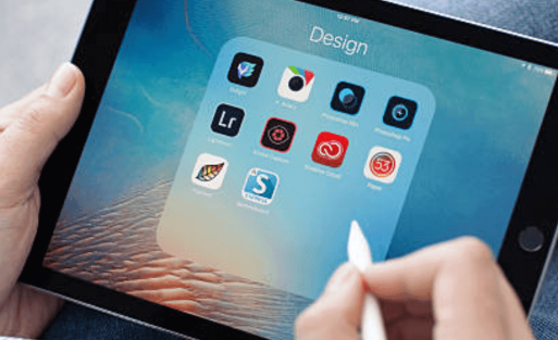 Photoshop, Illustrator ou Indesign, lequel utiliser ?